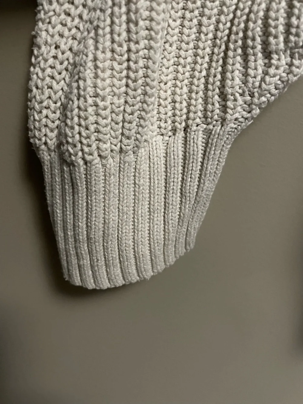 American Eagle Outfitters Cream Ribbed Oversized Crewneck Sweater Women’s Medium - Picture 4 of 8